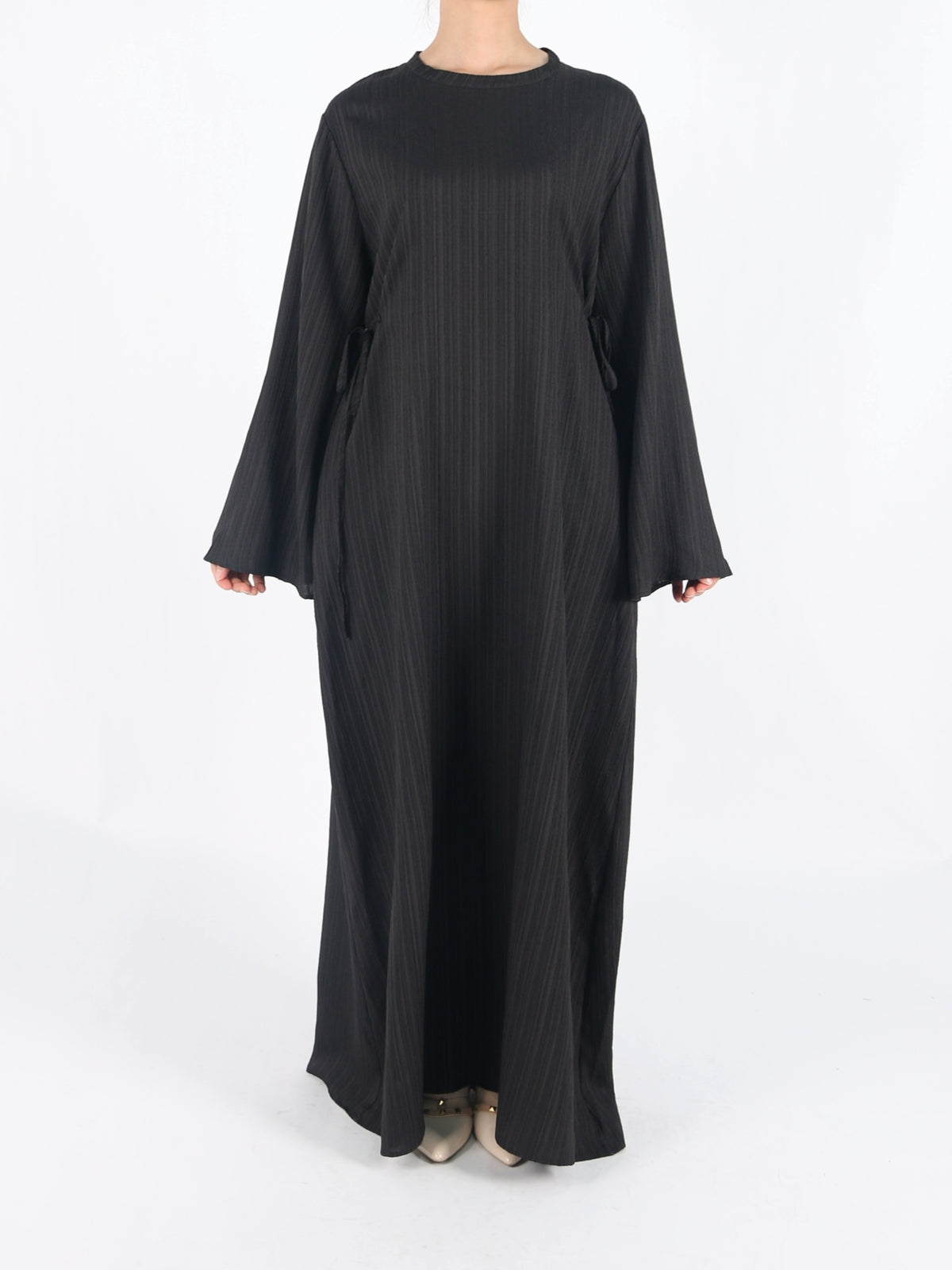 FUMIDAR Yasmin Side-Tie Abaya in Black — view 2