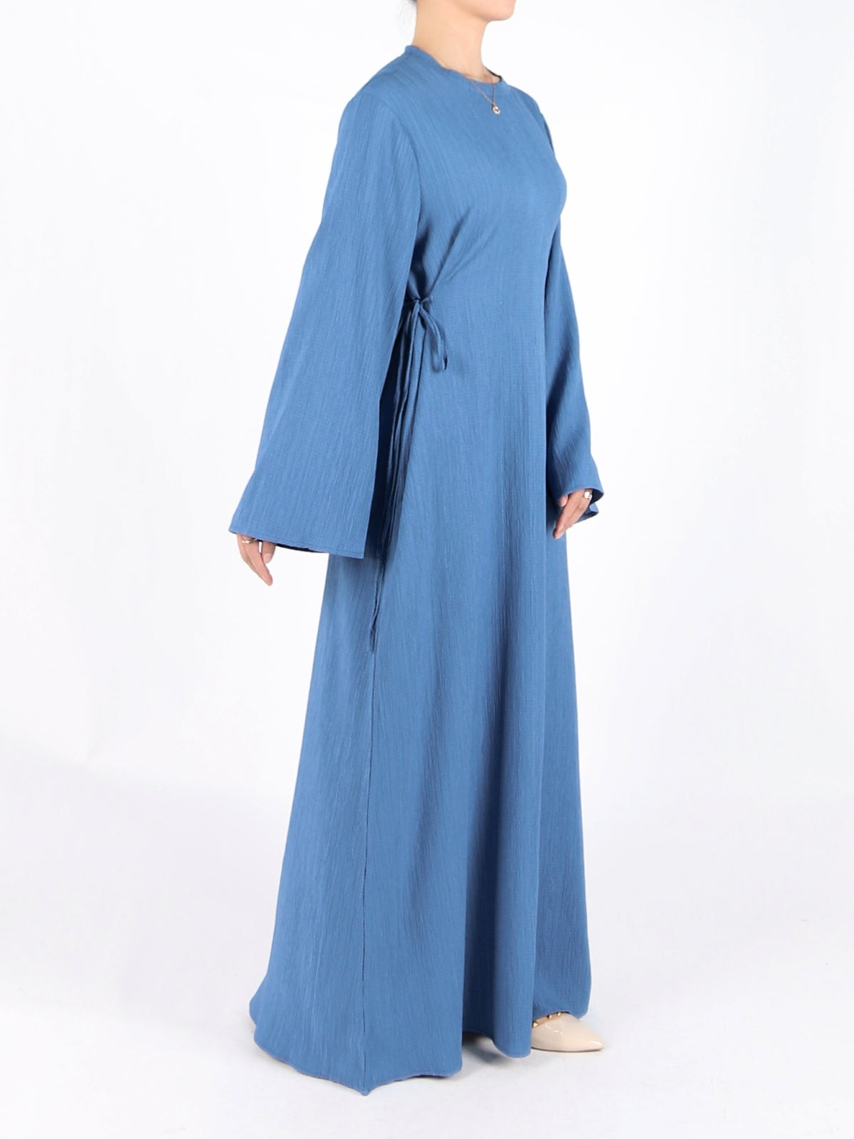 FUMIDAR Yasmin Side-Tie Abaya in Blue — view 3