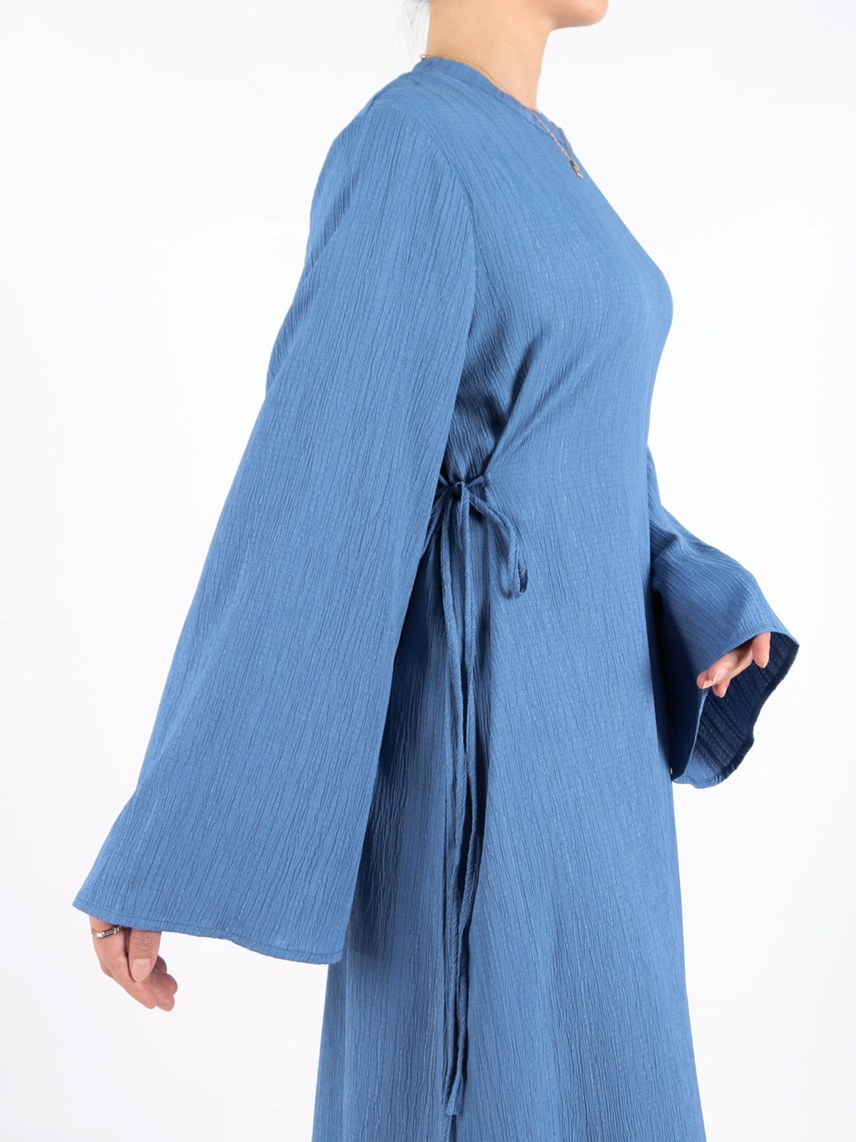FUMIDAR Yasmin Side-Tie Abaya in Blue — view 7