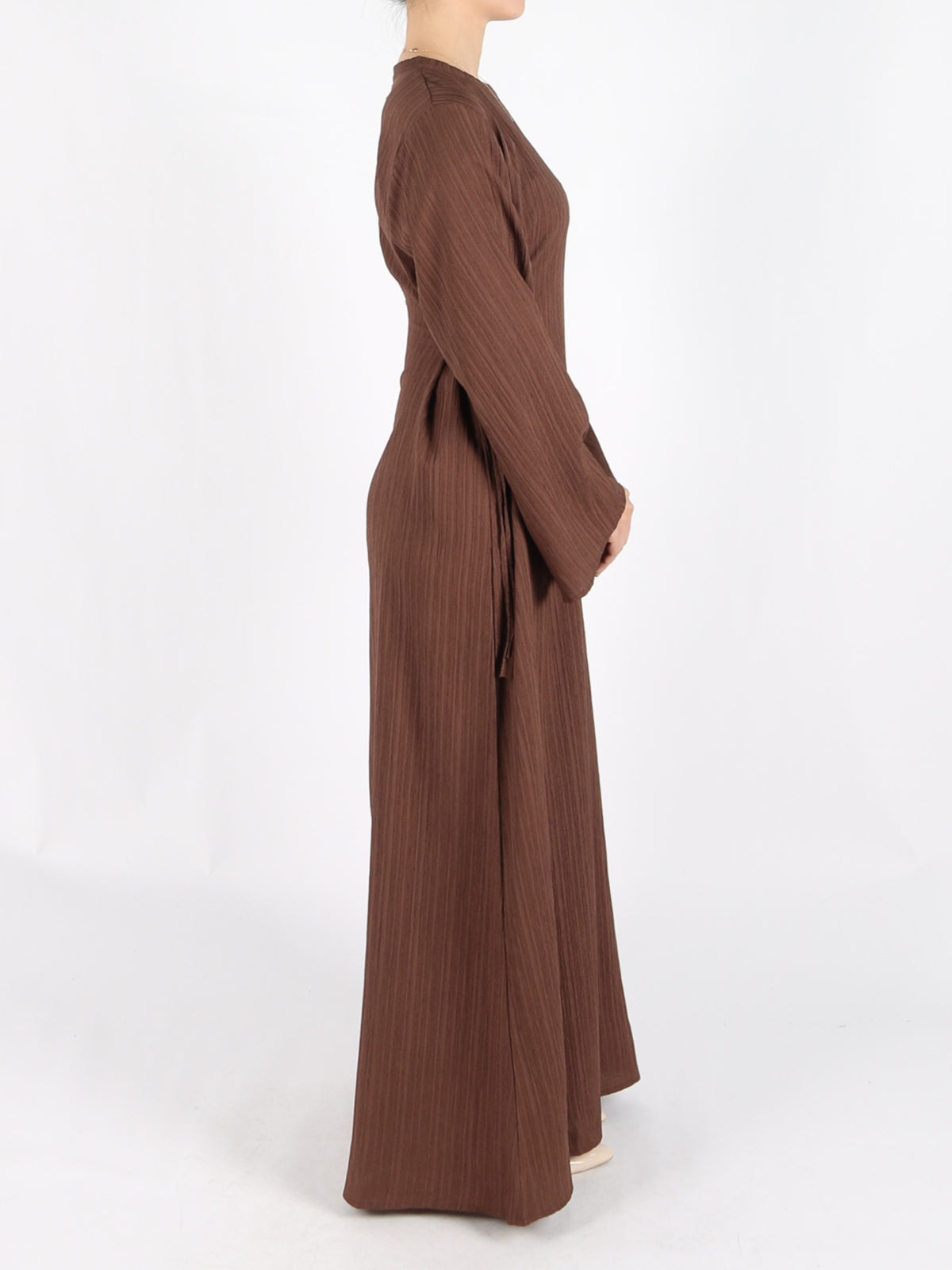 FUMIDAR Yasmin Side-Tie Abaya in Coffee Brown — view 3