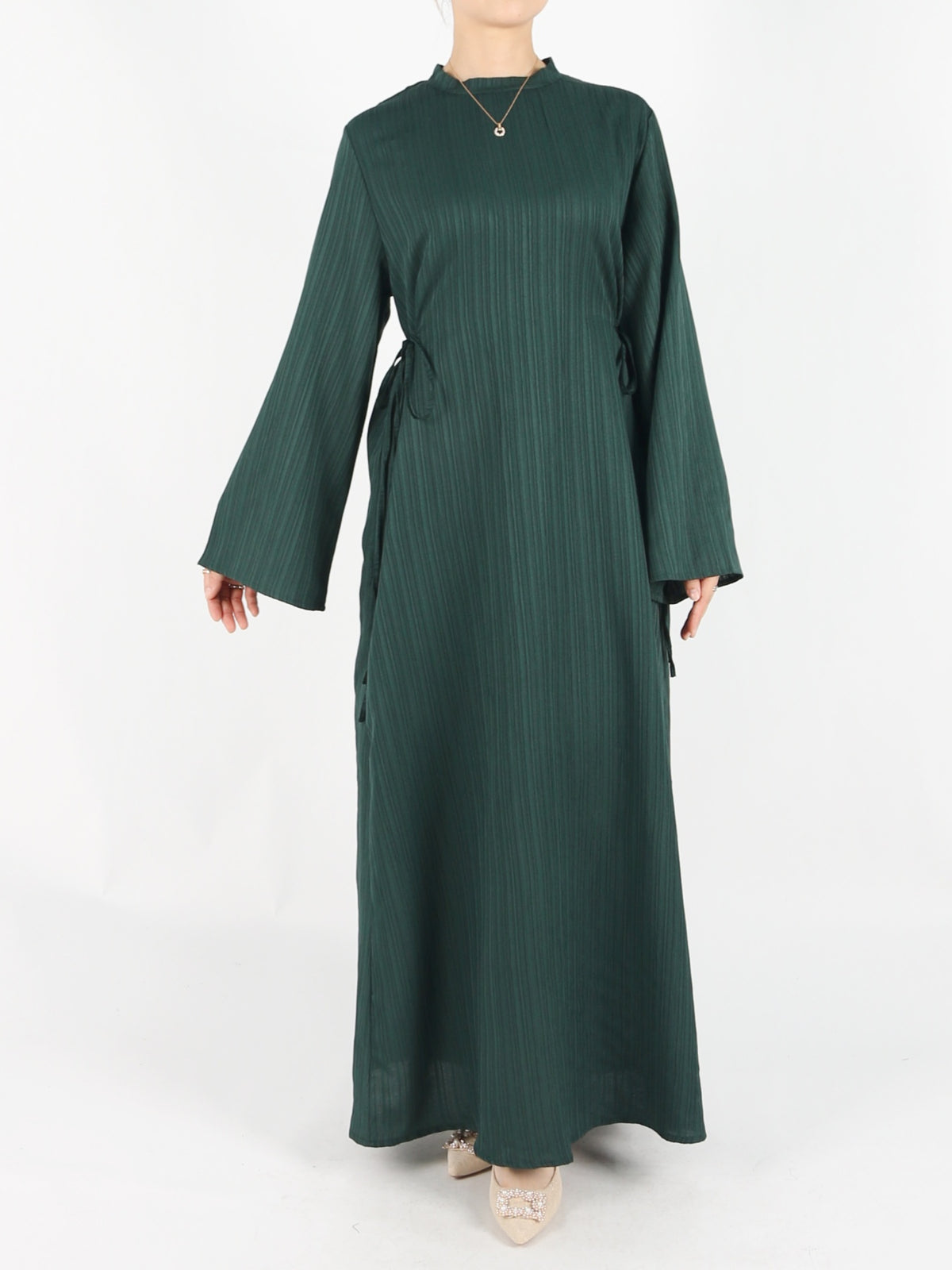 FUMIDAR Yasmin Side-Tie Abaya in Dark Green — view 4