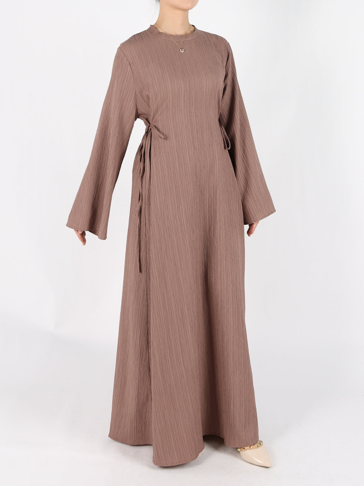 FUMIDAR Yasmin Side-Tie Abaya in Dusty Pink — view 4