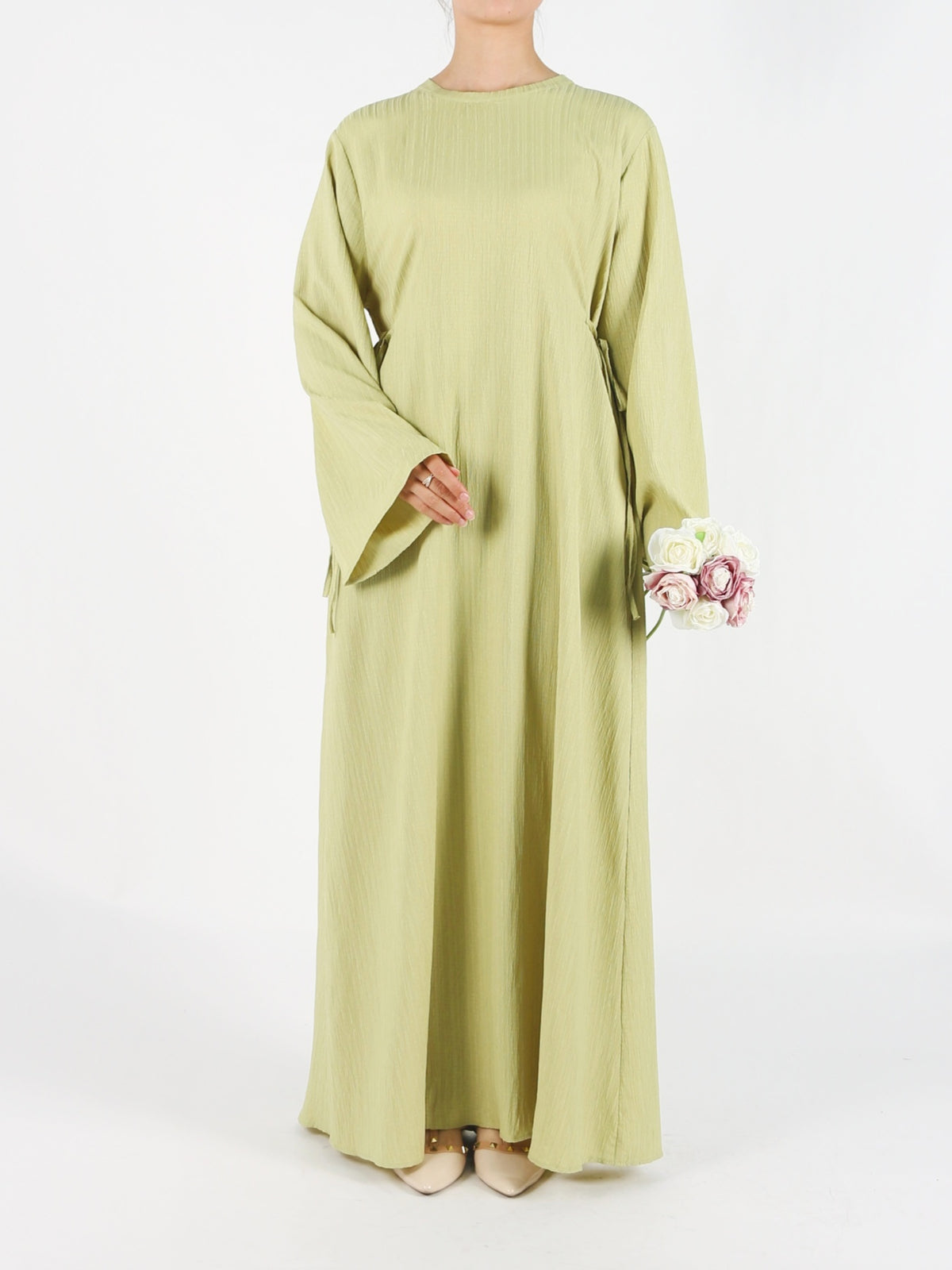 FUMIDAR Yasmin Side-Tie Abaya in Light Green — view 5