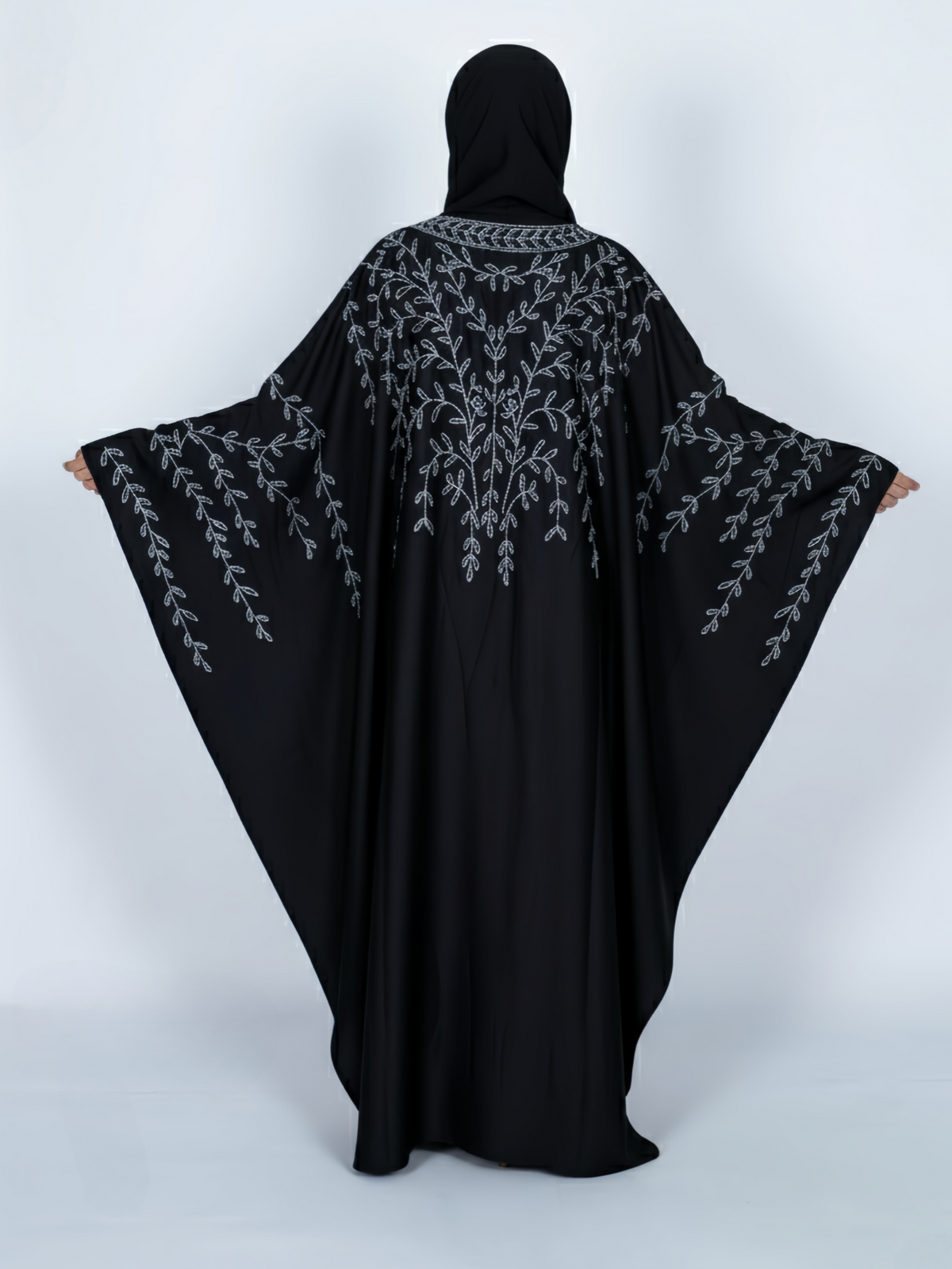 FUMIDAR Soraya Vine-Detail Kaftan in Black — view 2