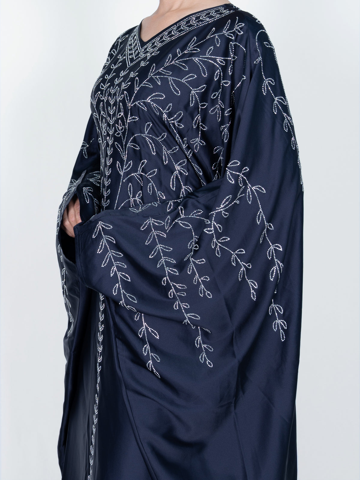 FUMIDAR Soraya Vine-Detail Kaftan in Navy — view 5