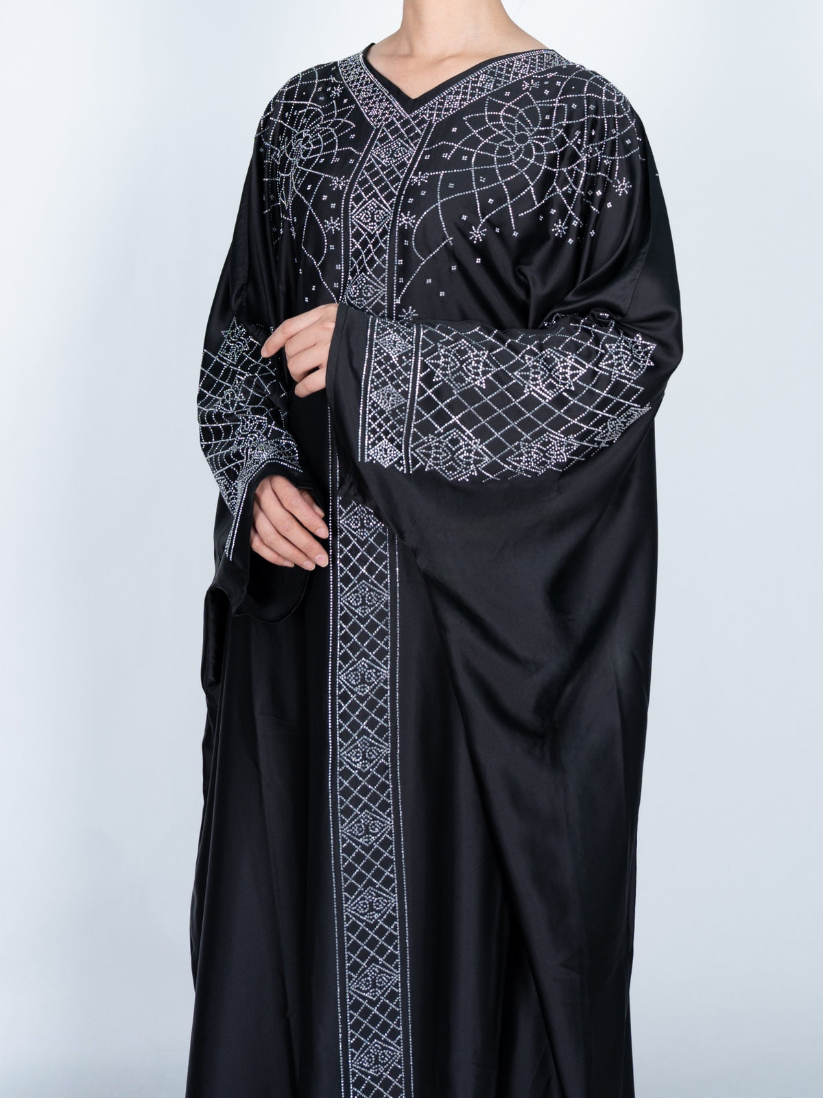 FUMIDAR Amal Geometric-Detail Kaftan in Black — view 7
