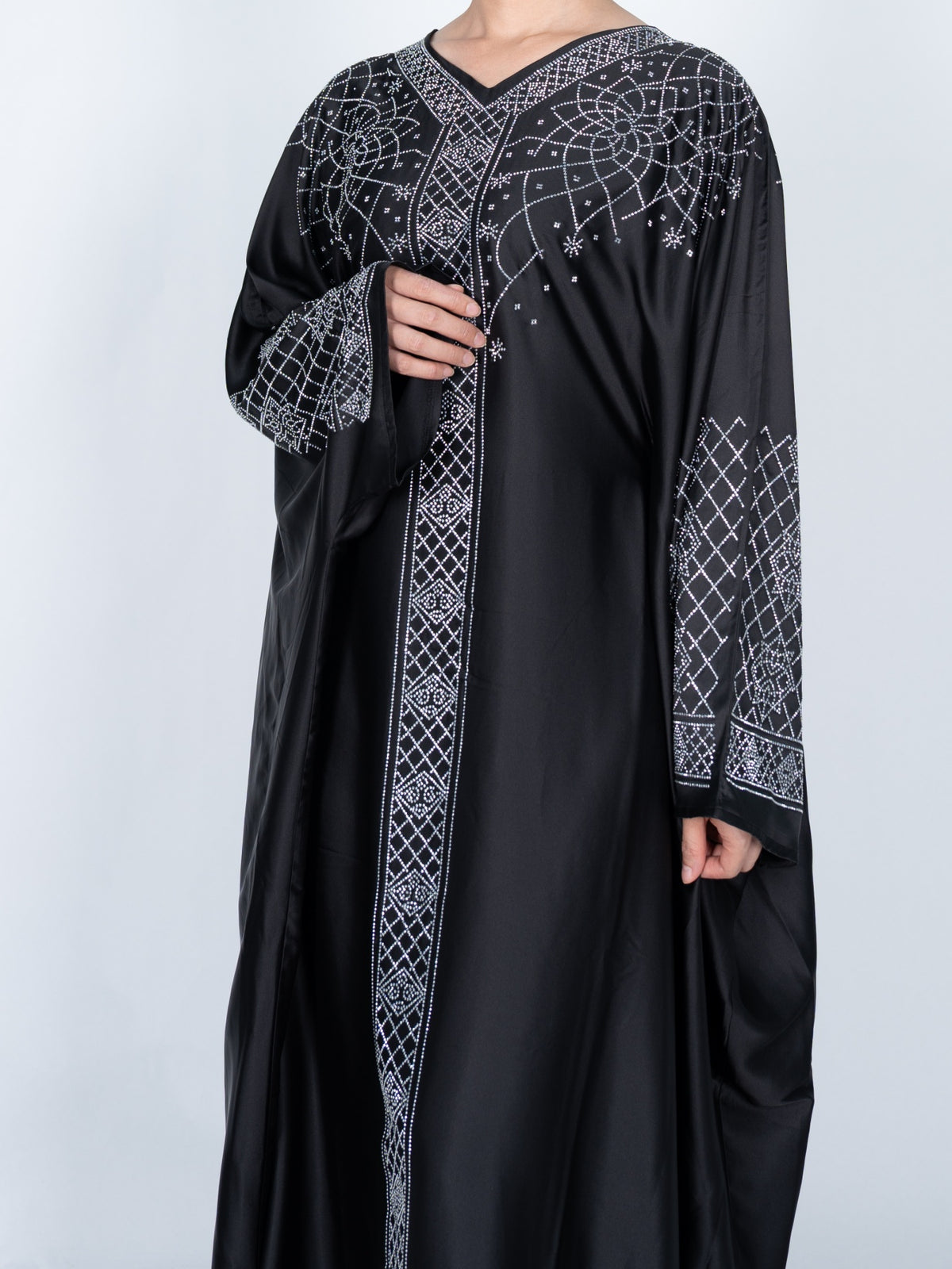 FUMIDAR Amal Geometric-Detail Kaftan in Black — view 8