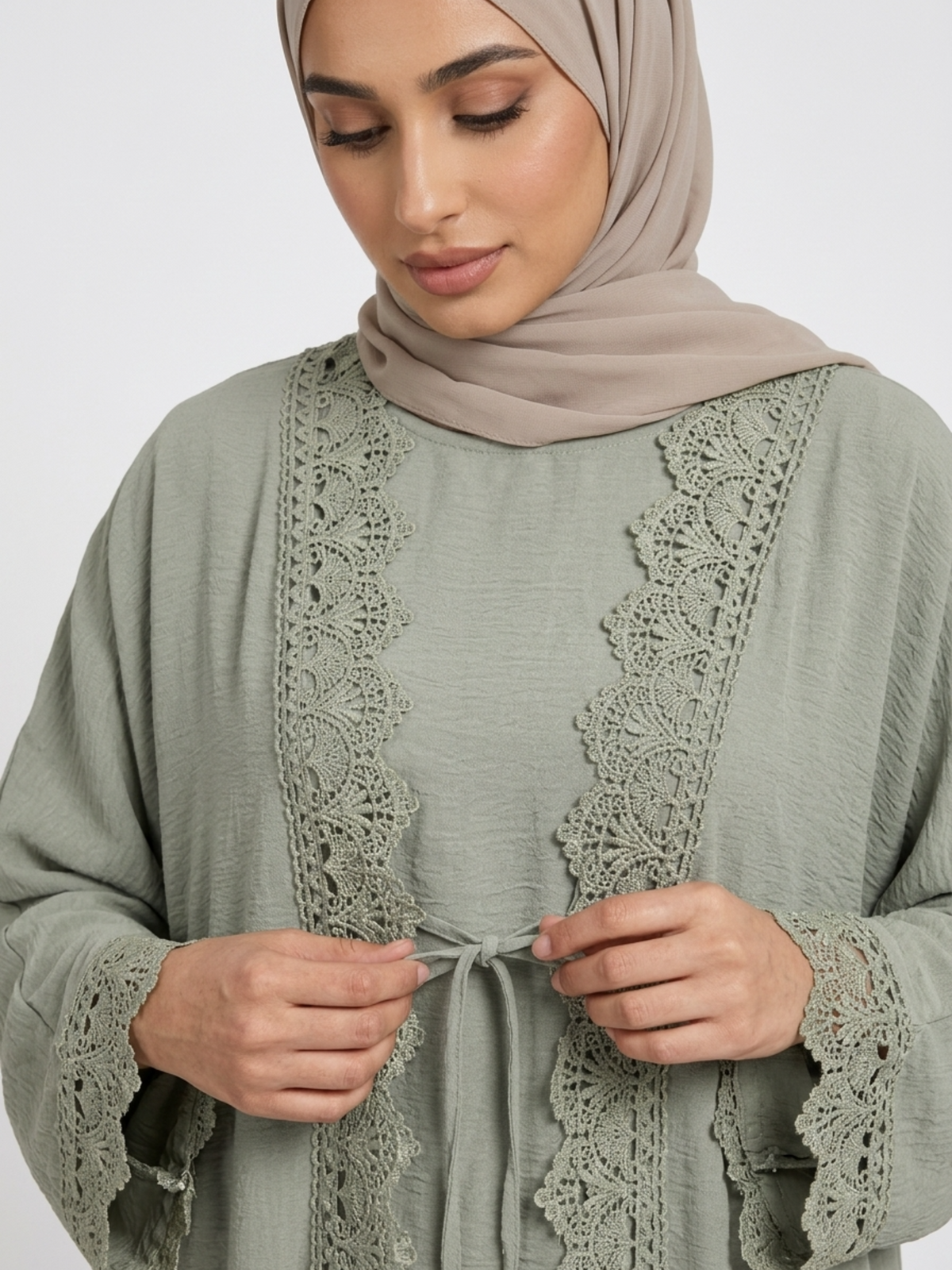 FUMIDAR Safa Lace-Trim Open Abaya Set in Sage Green — view 19