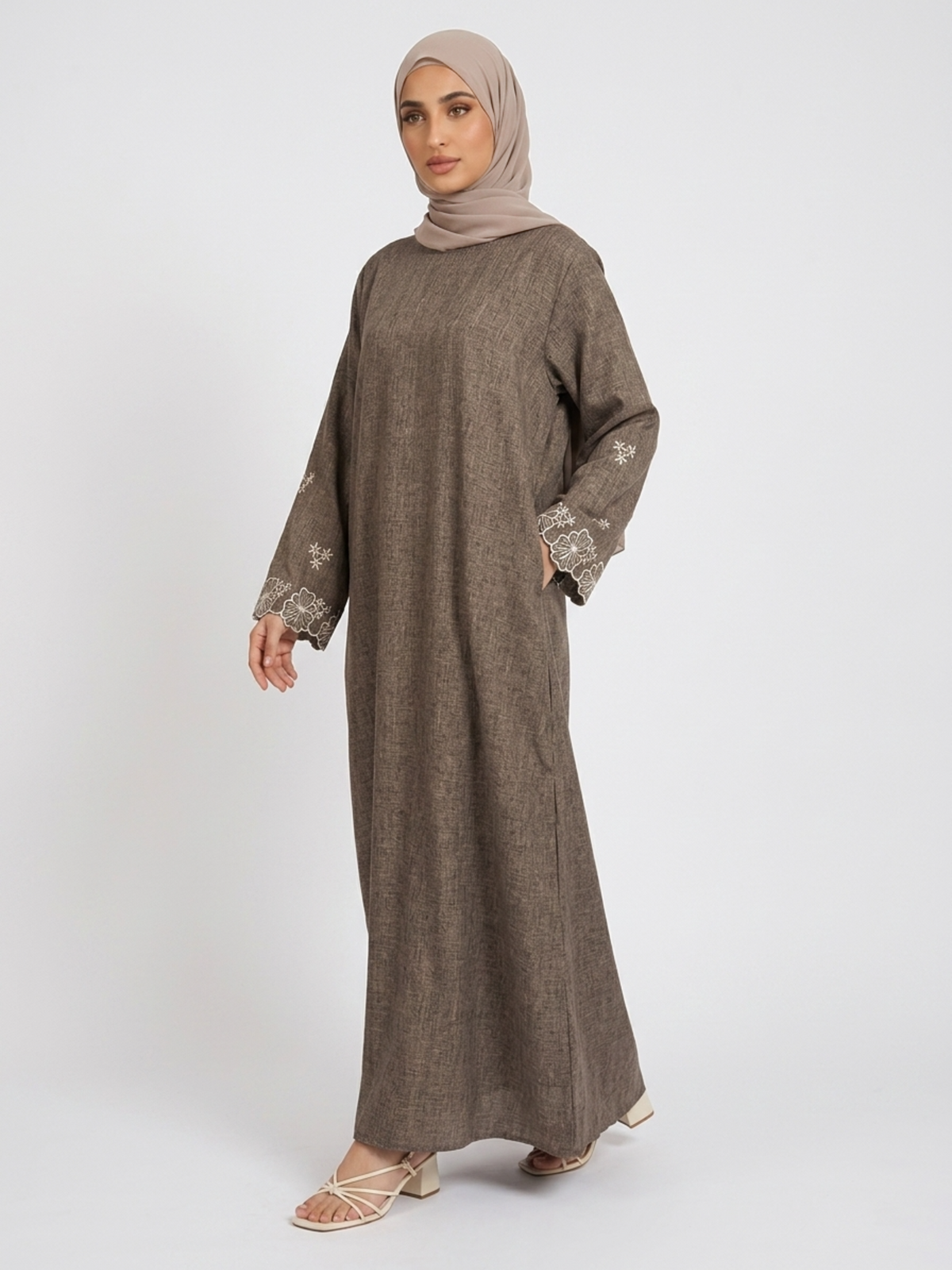 FUMIDAR Alya Embroidered-Cuff Abaya in Coffee Brown — view 2