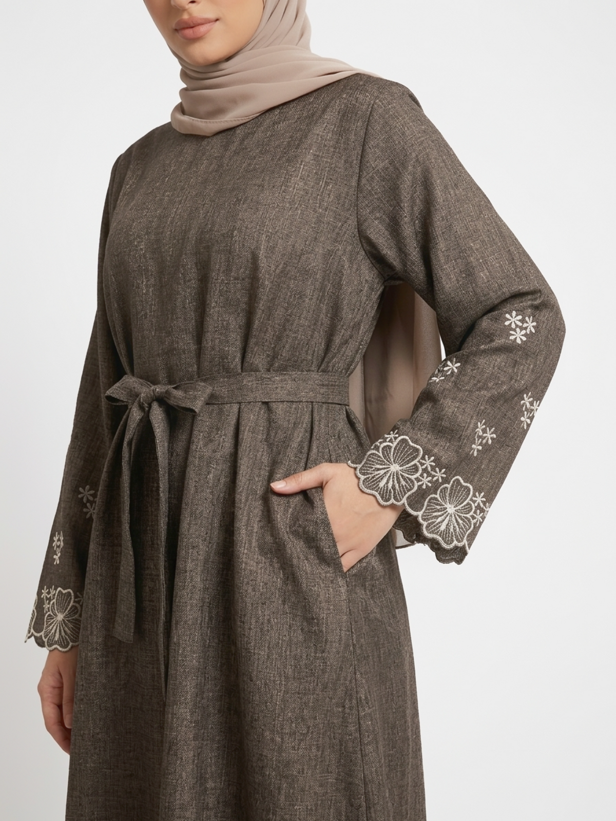 FUMIDAR Alya Embroidered-Cuff Abaya in Coffee Brown — view 7