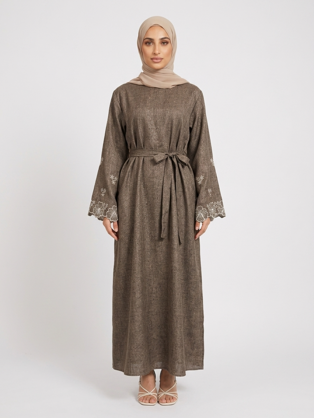 FUMIDAR Alya Embroidered-Cuff Abaya in Coffee Brown — view 8