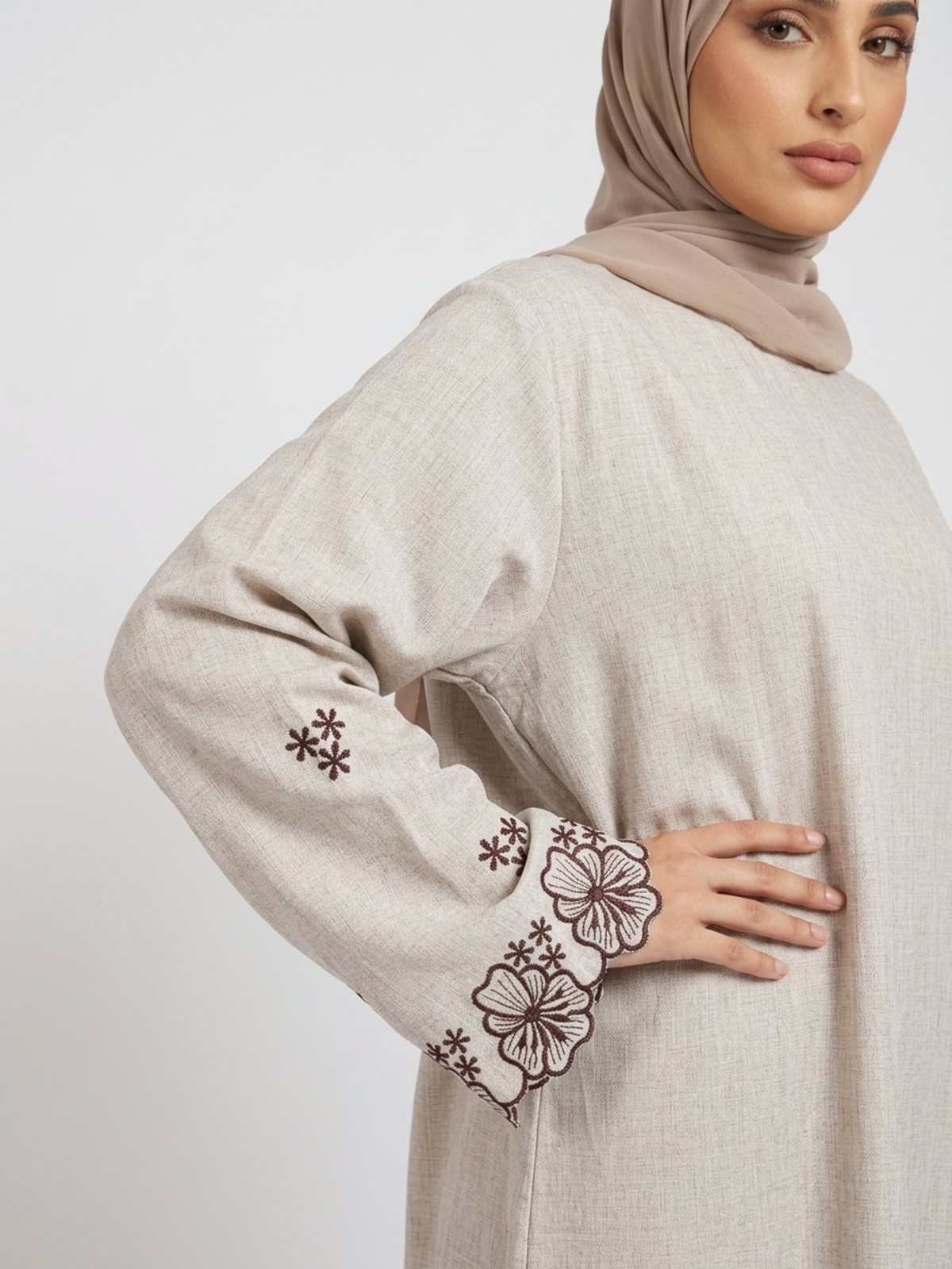 FUMIDAR Alya Embroidered-Cuff Abaya in Ivory — view 13