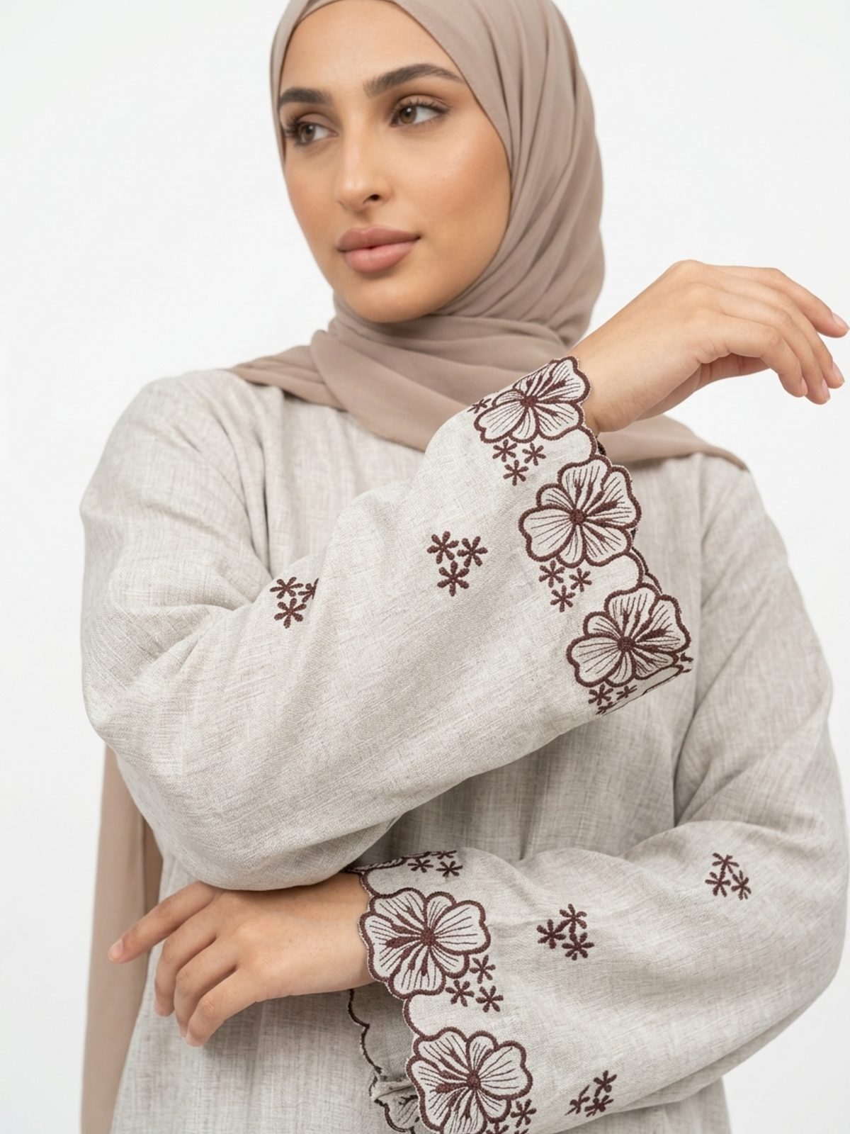 FUMIDAR Alya Embroidered-Cuff Abaya in Ivory — view 14