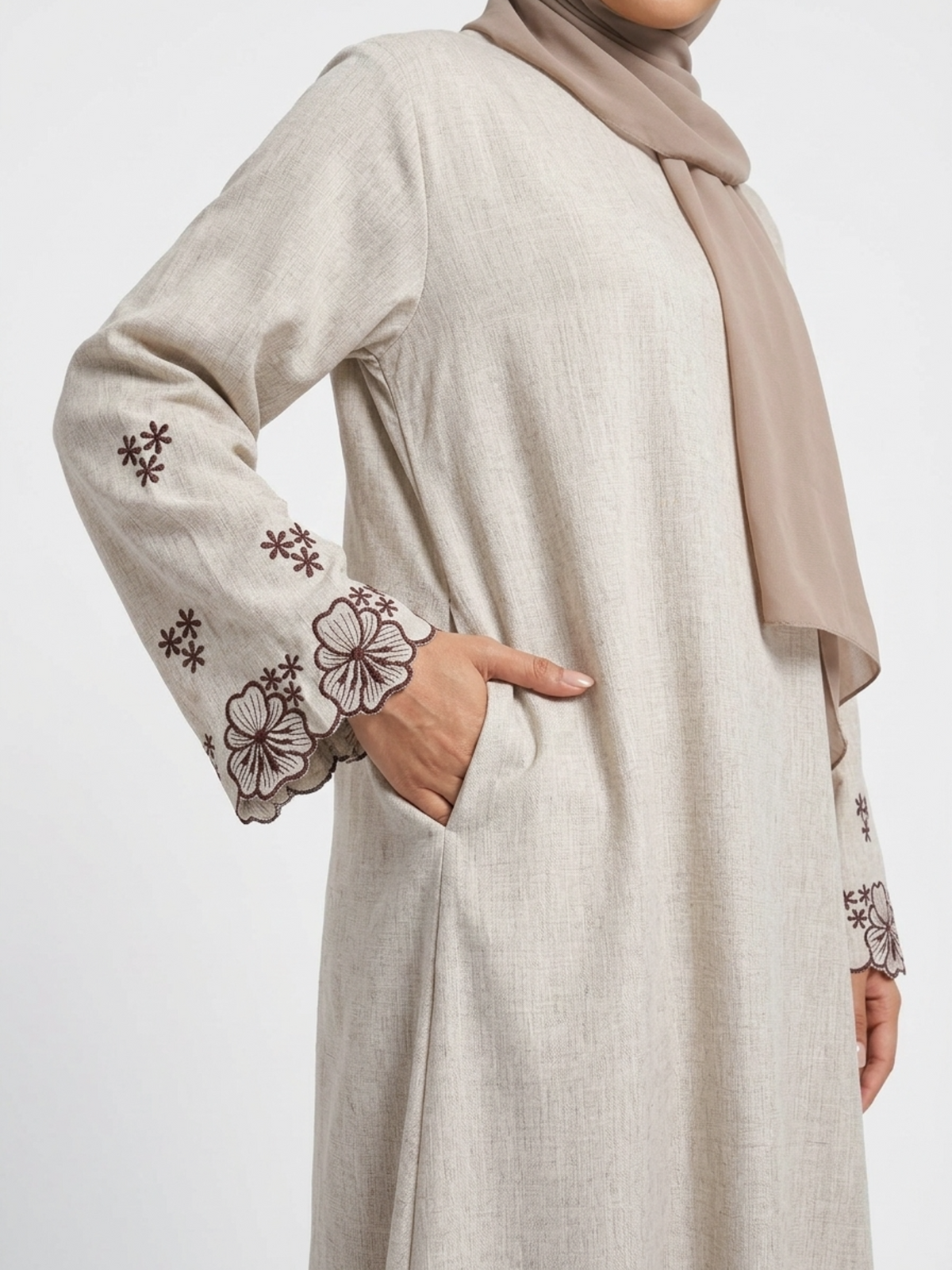 FUMIDAR Alya Embroidered-Cuff Abaya in Ivory — view 15